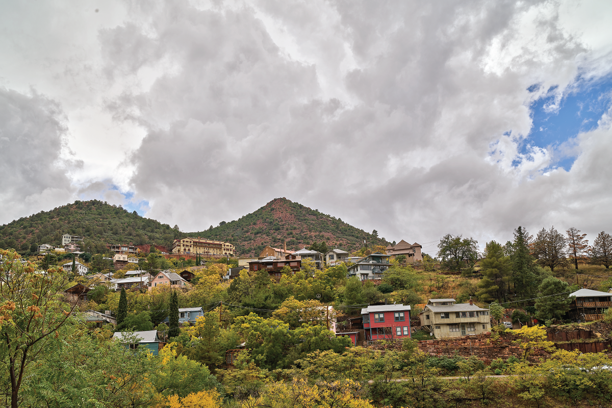 The Tan Books: Modern Wars Are a Nightmare for the Army's Official  Historians - The Atlantic, image size:1200x800